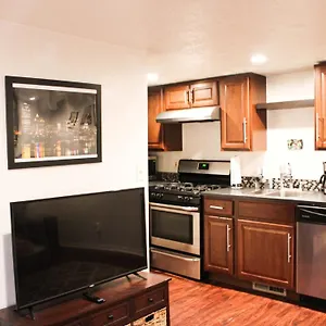 1-bed-apt-amazing-location-1-block-to-carson-st.hotels-in-pittsburgh.com/